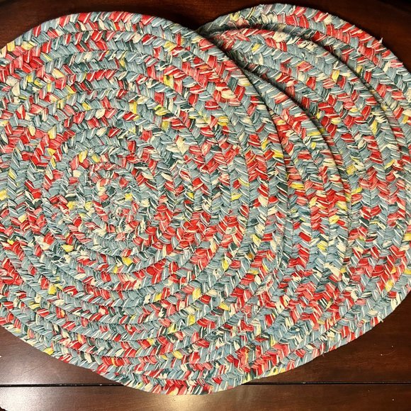 The Pioneer Woman Other - The Pioneer Woman Vintage Floral Braided Placemat (Round), Pack of 4